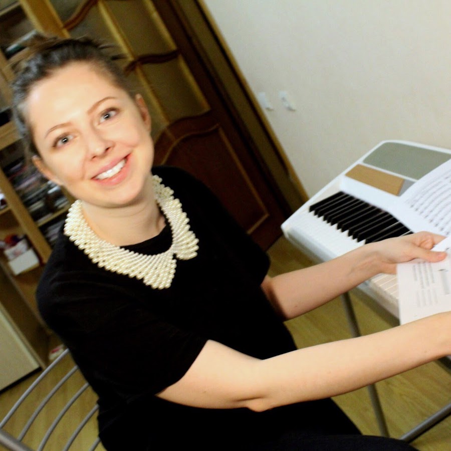 Преподаватель по бокалу. Вокал индивидуальные занятия. Преподаватель вокала. Преподаватель по вокалу москва. Ольга пономарёва певица.