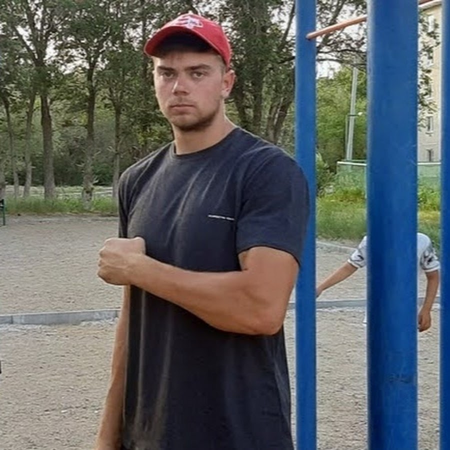 Турникмен Денис Минин