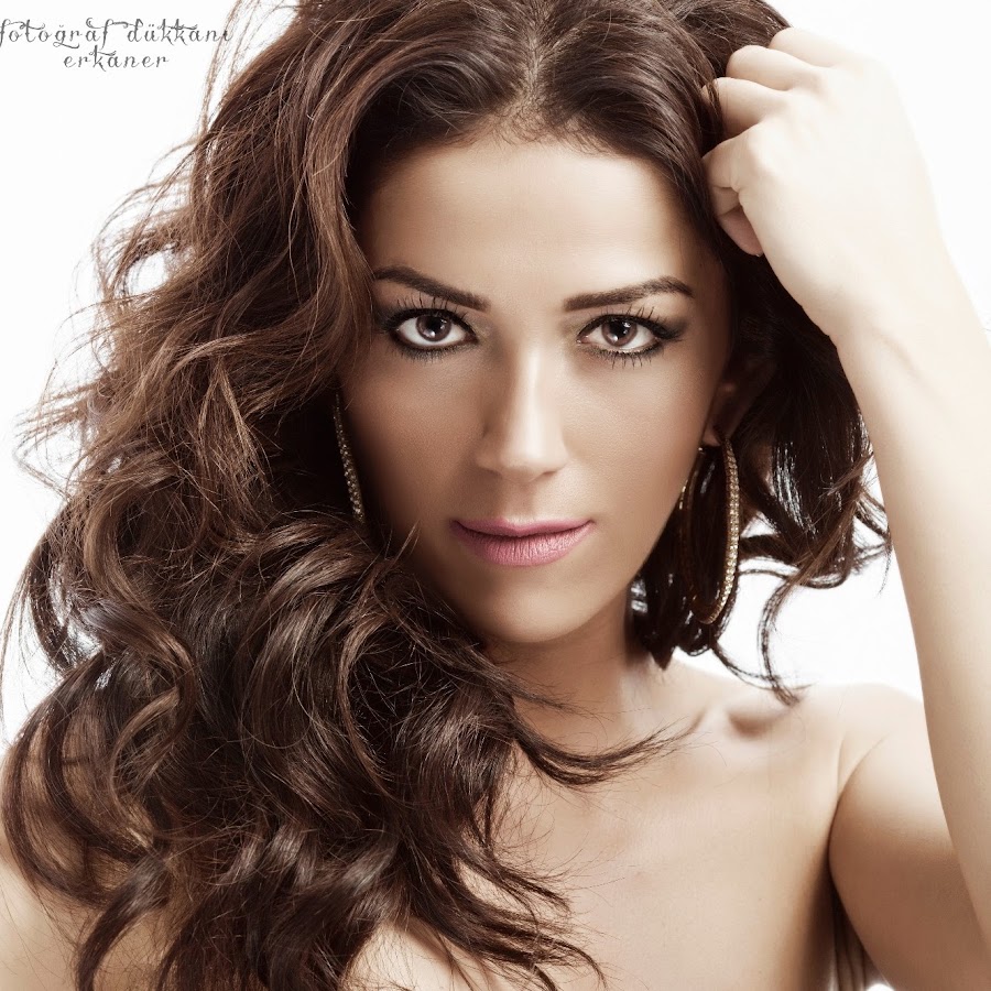 Дидем беременна. Дидем кинали. Дидем беременна. Турецкая актриса дидем олчин. Дидем из моя прекрасная жизнь с косичками.