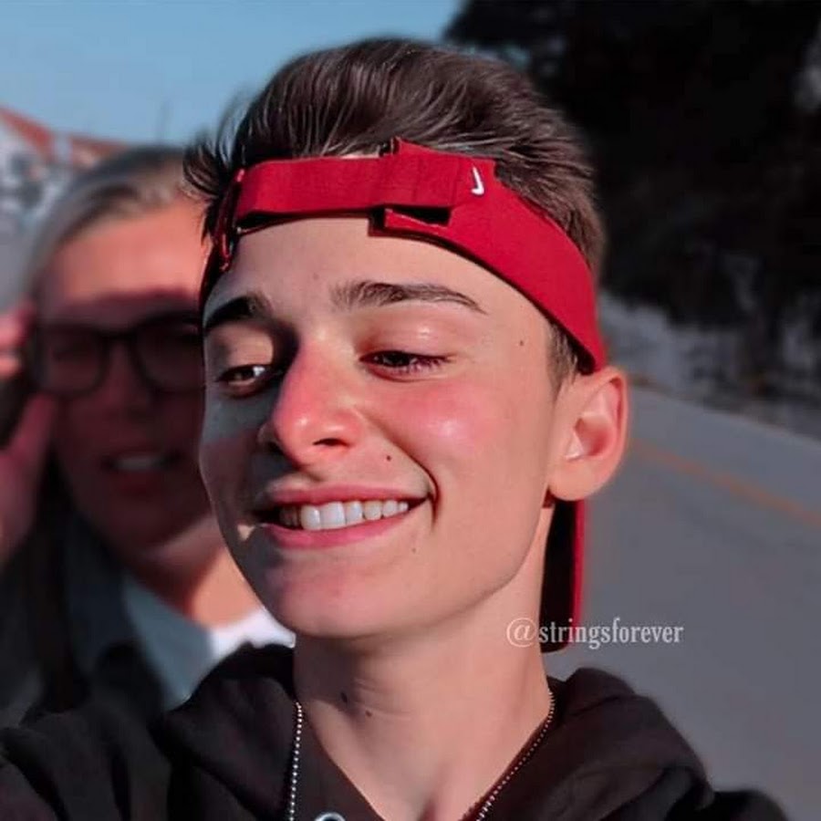 IMAGINA CON Noah Schnapp UwU - YouTube