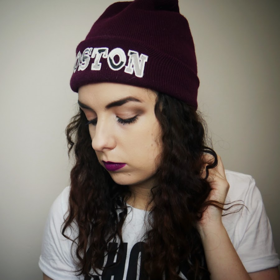 Laura Bora - YouTube