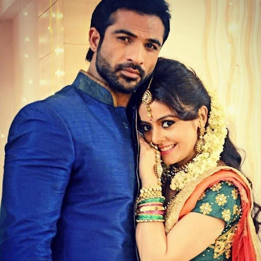 Гули моды кто ее муж фото. Гуле моди. Гопи актриса. Devoleena bhattacharjee. Гуле моди.