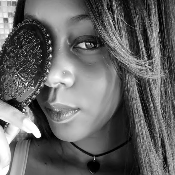 Adriana (Feminina e Original) Net Worth & Earnings (2026)