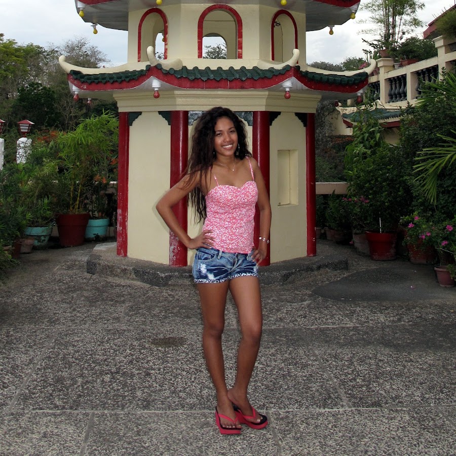 TheWorldIsYours - YouTube