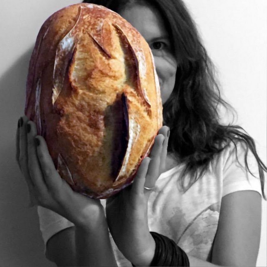 Anna Riccio Love Bakes - YouTube