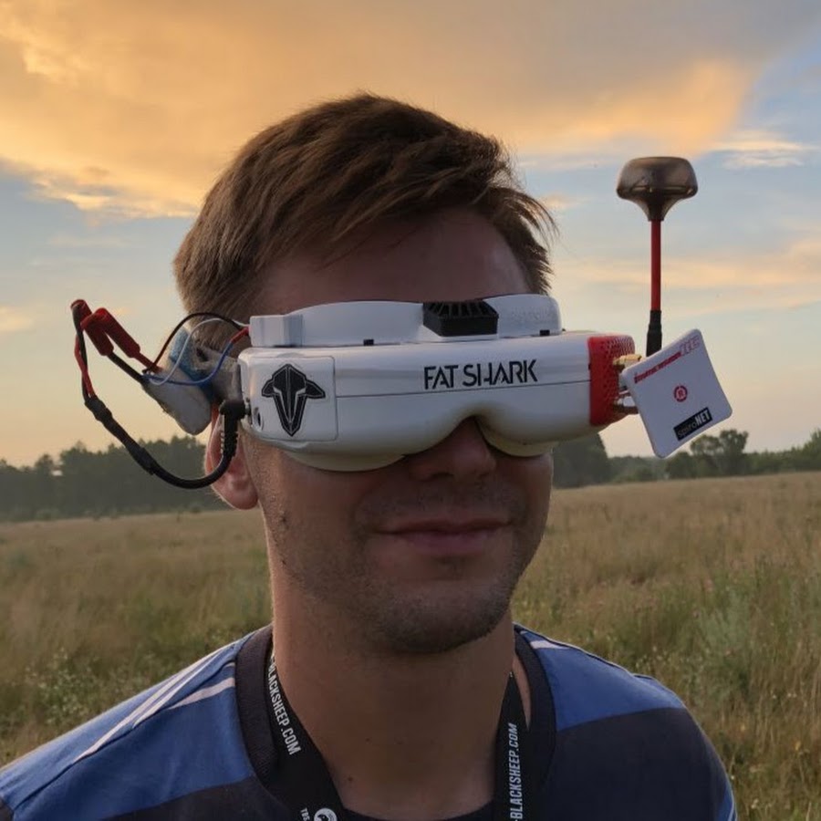 Fpv drone gopro 11. Очки dji fpv goggles 2. Дрон фестиваль на вднх. Шлем dji goggles. Fpv пилоты это.