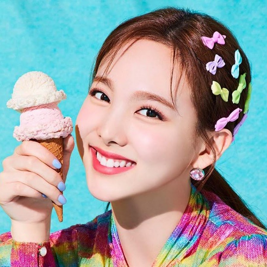 ナヨンペン - YouTube