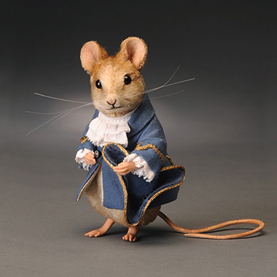 Хомяк со скрипкой. Мышки Джон Райт. Мышь в одежде. Наряд мышки. Мышь игрушка.