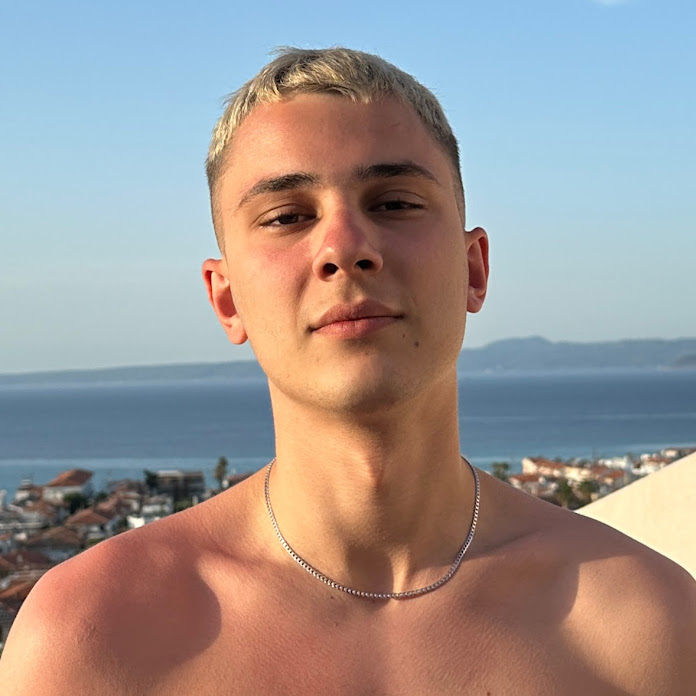 Madney Net Worth & Earnings (2026)