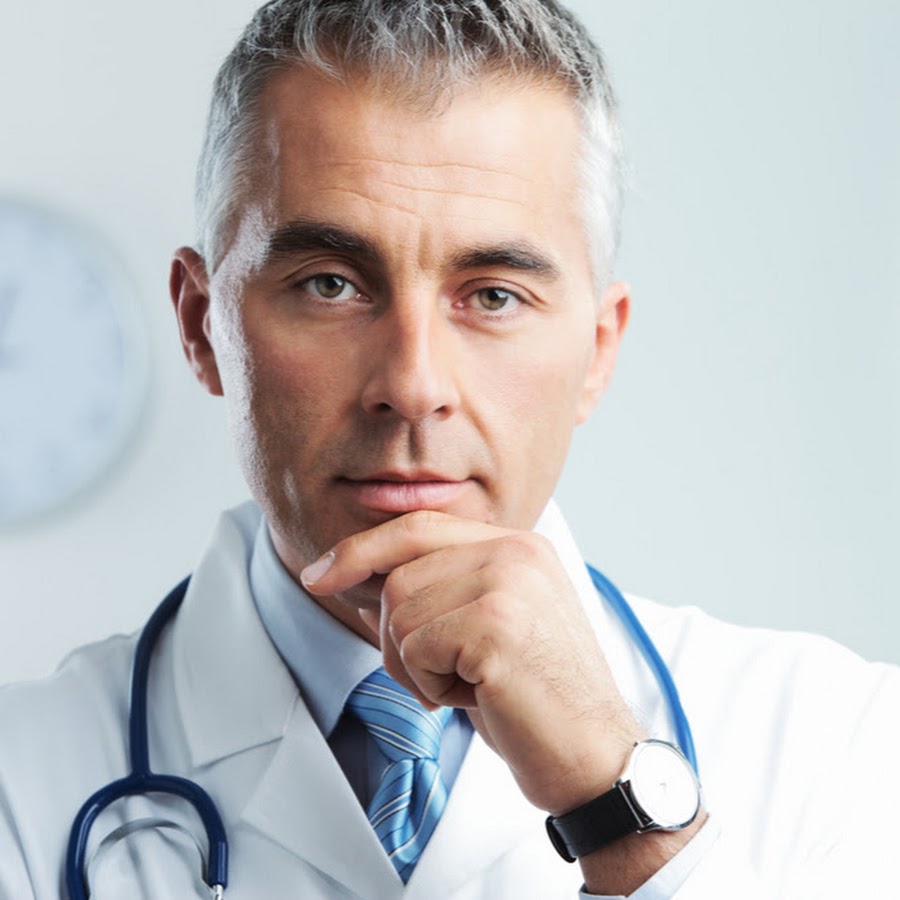 Красивый врач. Врач мужчина. Современный врач. Врач мужчина фон. Врач солидный.