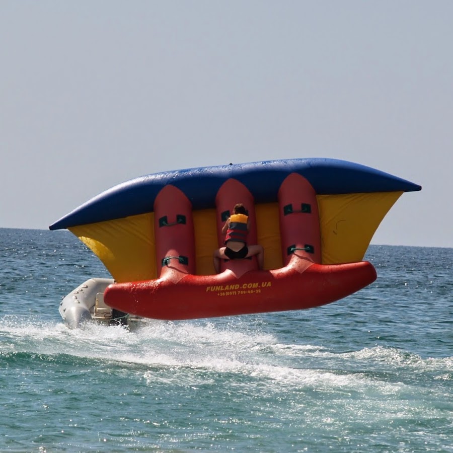 Водный аттракцион бэтмен. Бэтмен развлечение на море. Водный аттракцион дракон. Аттракцион бэтмен. Горка бэтмен six flags.