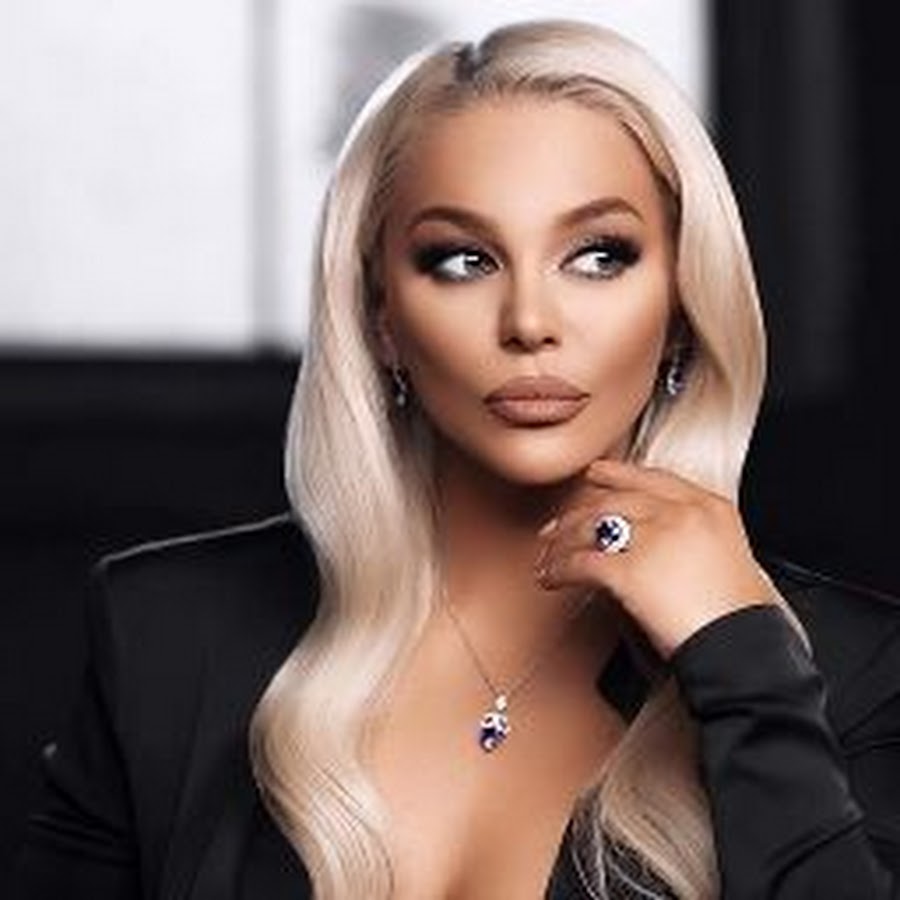 Десислава бакарджиева. Деси аи. Деси. Деси аи. Певица desislava.