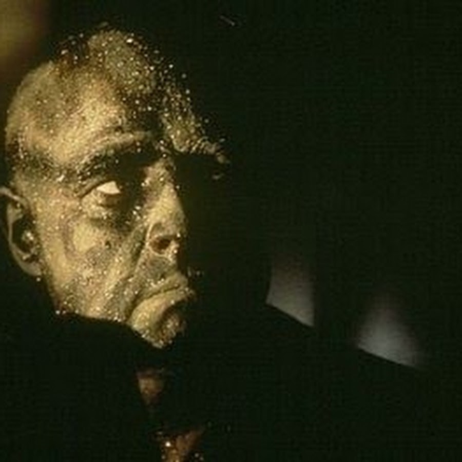 Colonel Kurtz - YouTube
