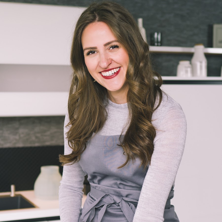 Lilly's Cupcakery - YouTube