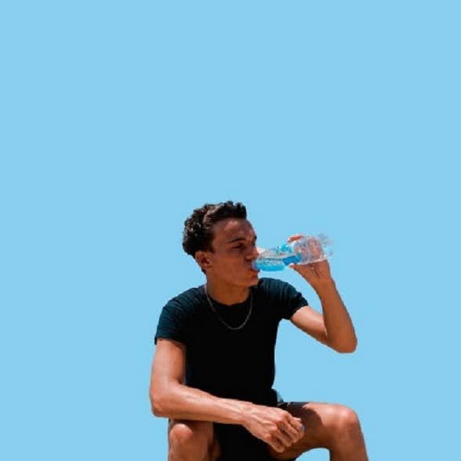 Ennio Tops - YouTube