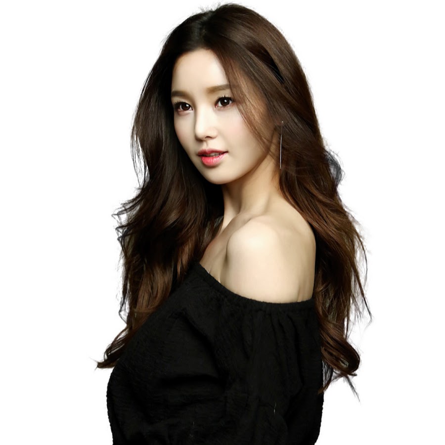 Lee hye ri. Хери корейская певица рост. Чо ихён. Lee hyori. Ри стоит.