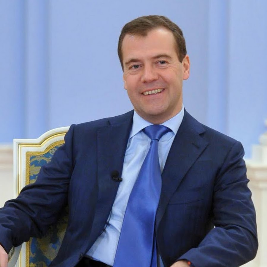 медведеа. медведев дмитрий анатольевич злой. медведев дмитрий анатольевич злой. медведеа. медведев дмитрий анатольевич пьяный.