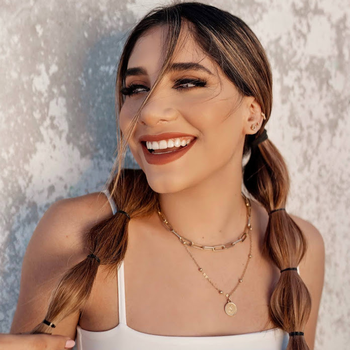 Samantha Espinosa Net Worth & Earnings (2026)