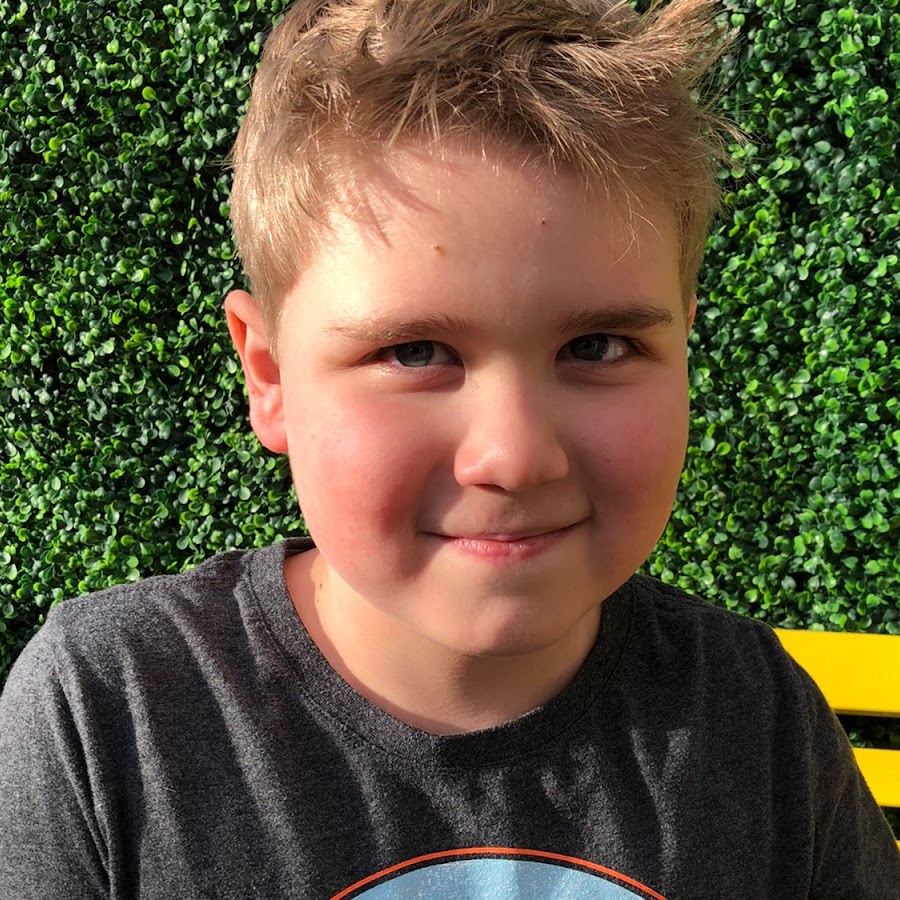 Tristen's Toy Show - YouTube