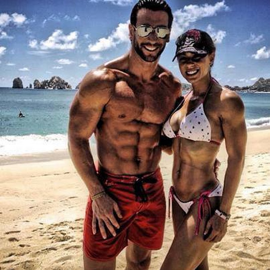 Мужчина и женщина накаченная. Рельефные девушки. Мужчина и женщина накаченная. Спортивные пары. Спортивный мужчина.