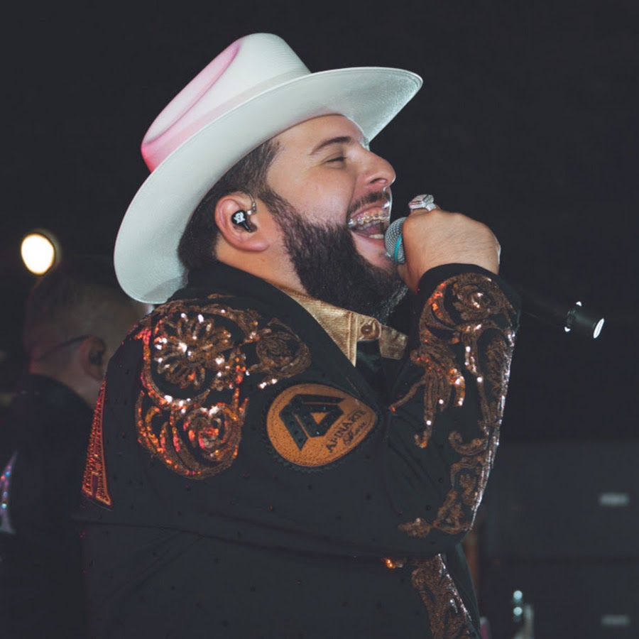 El Fantasma - YouTube