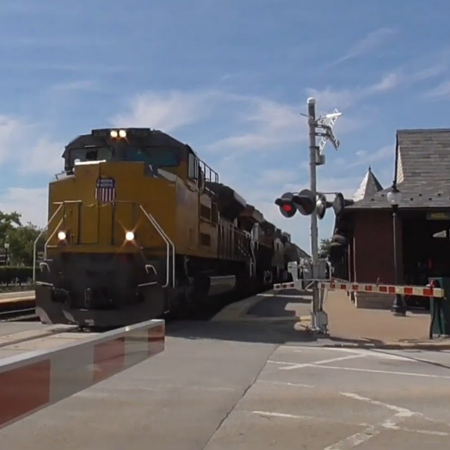 Metra F40PH Railfanner YouTube