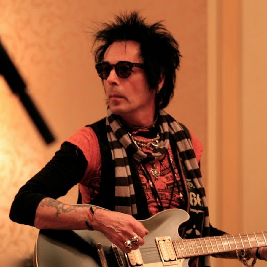 Earl Slick - YouTube