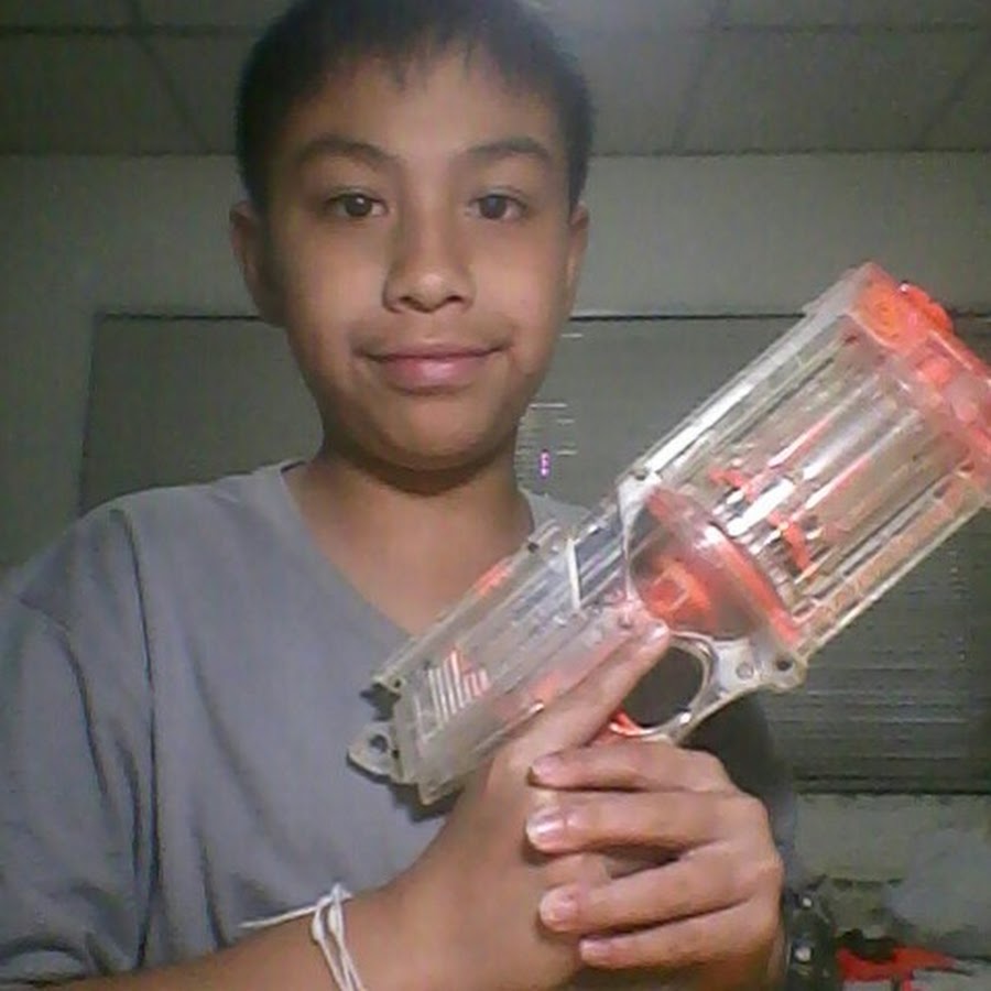 little nerf boy - YouTube