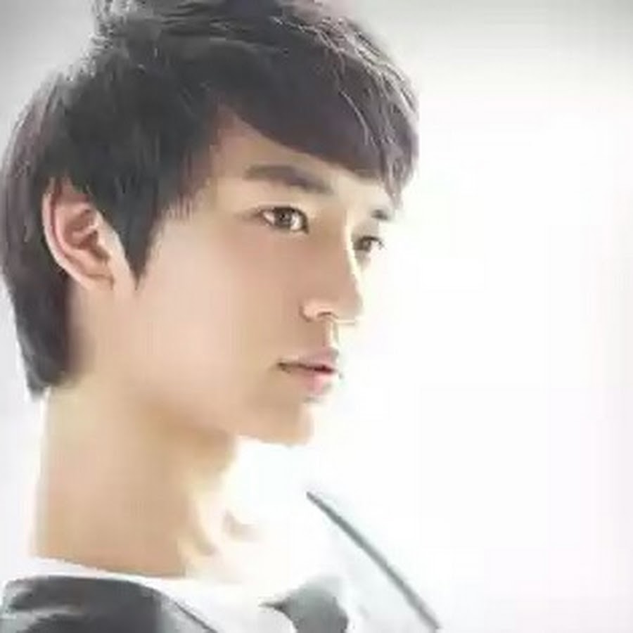 Choi minho. Корейские мужские стрижки ли мин хо. Имя минхо. Чхве мин хо. Ли мин хо фото.