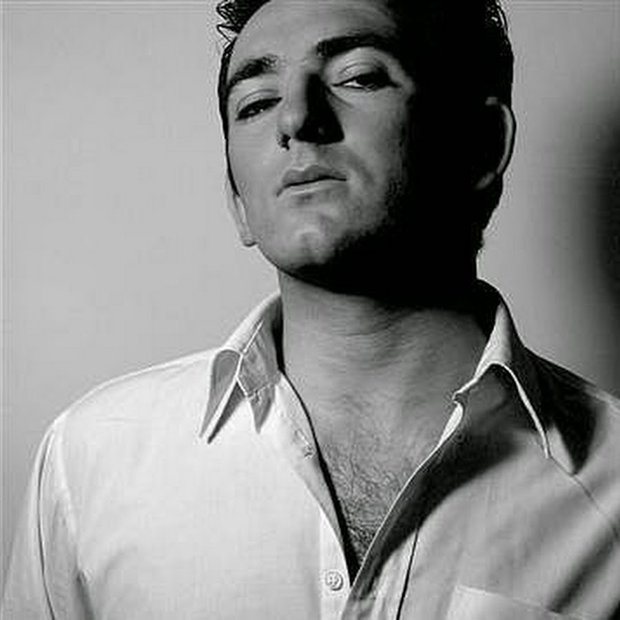 Menua Markaryan - YouTube