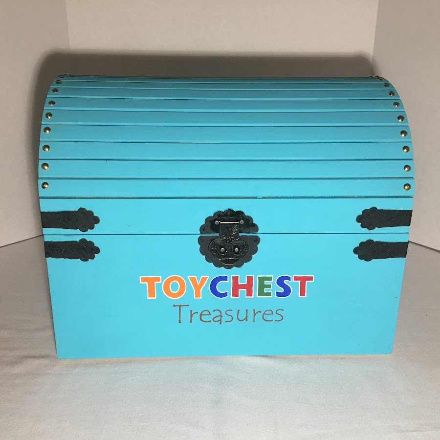 toy treasure chest with key