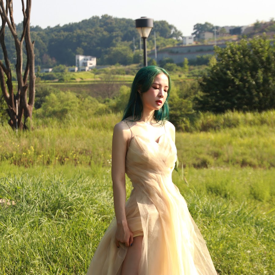 전지윤 JENYER Official - YouTube