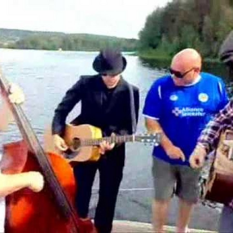 Billy Opel Motorsåg Och Falukorv