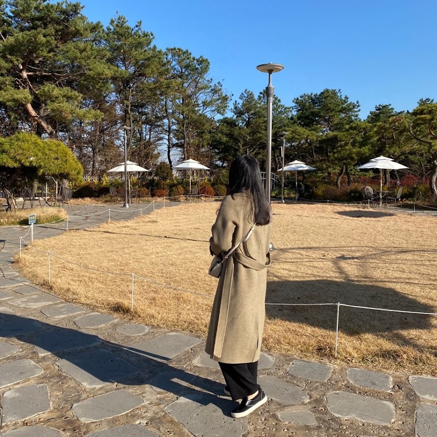 LiLa리라 - YouTube