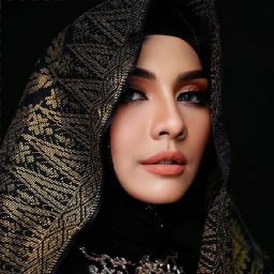 Zizi Kirana - YouTube