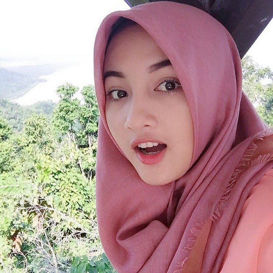 Video cewek cantik diperkosa digilir orang banyak