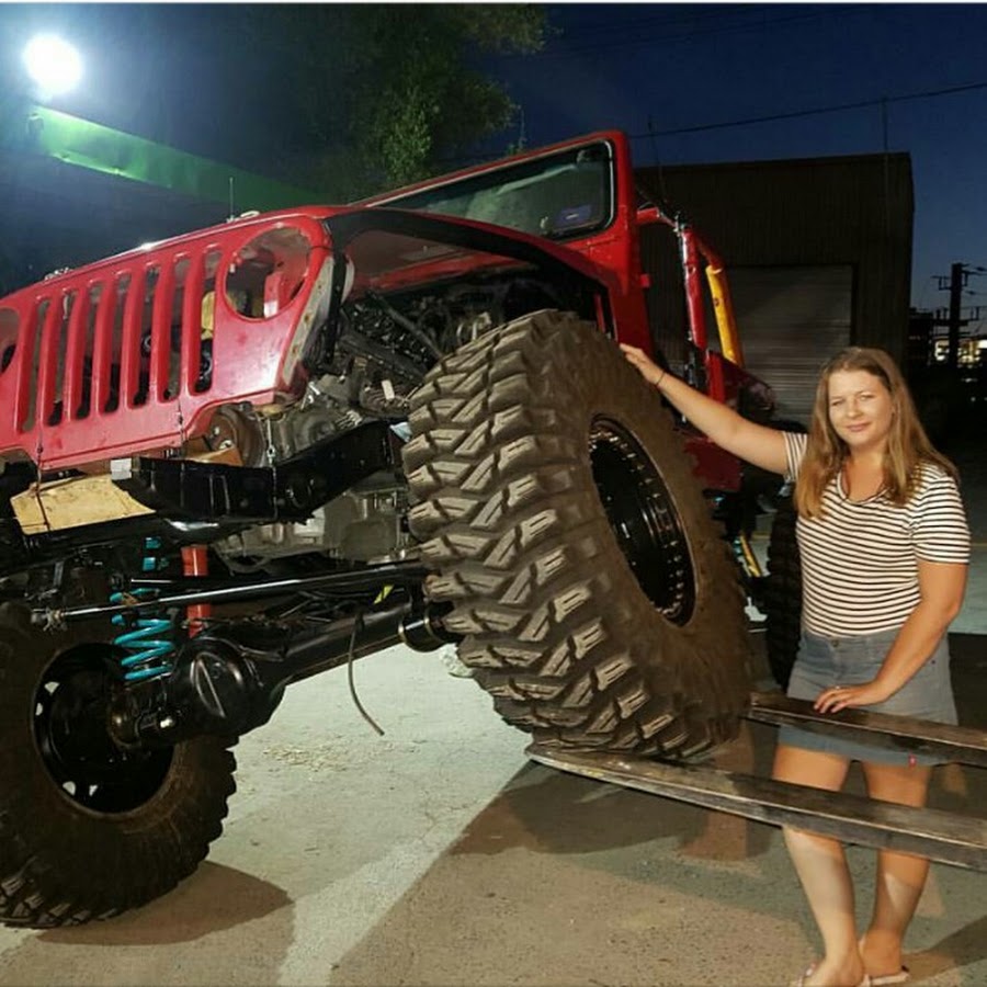 The Jeep Girls - YouTube