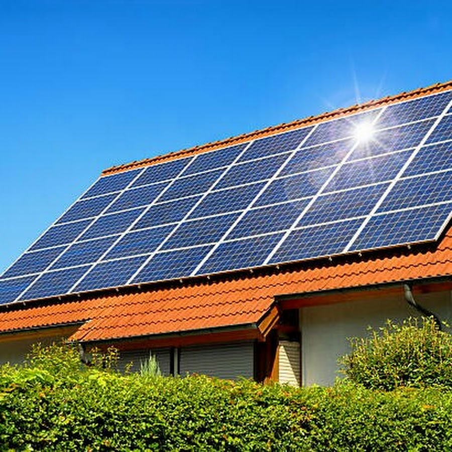Благодаря солнечным батареям которые установлены на крышах домов расходы на