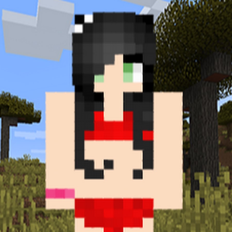 Майнкрафт девушка съела девушку. Minecraft херобрин девушка. Девочка из майнкрафта. И его девушка в майнкрафте. Giant skin minecraft.