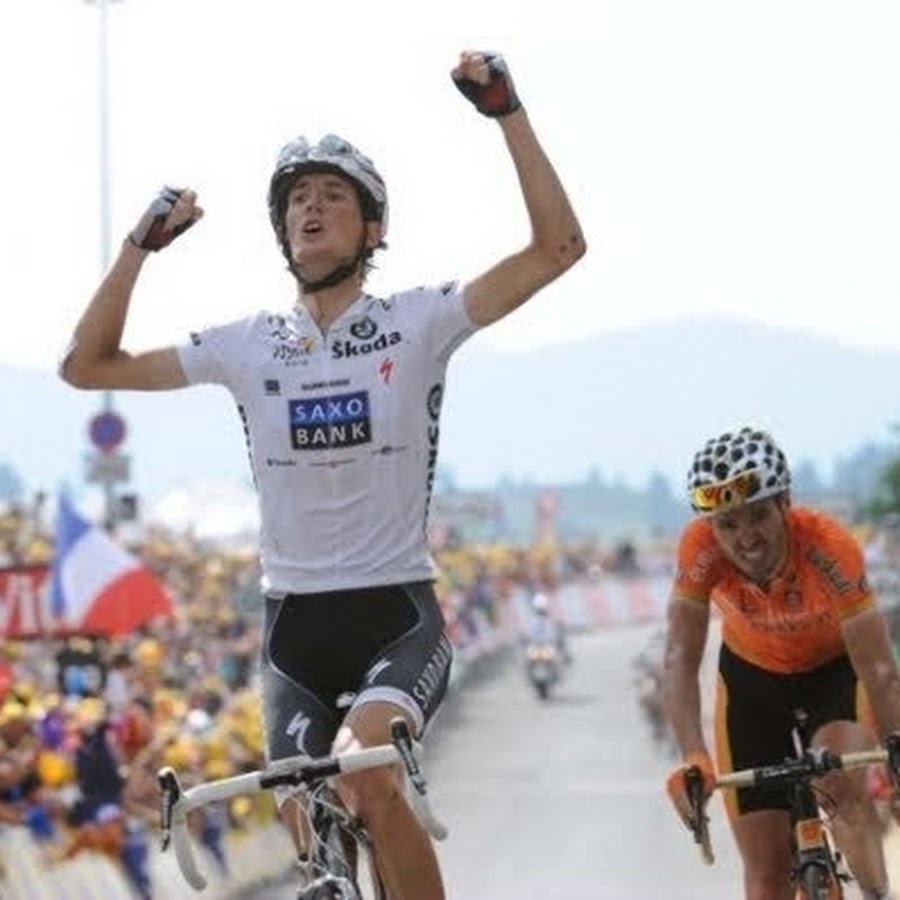 Результаты велоспорта. Финиш тур де Франс. Вилли Шлек велогонщик. 5 Медалей велогонки финиш. Велоспорт финиш Чиполлино.