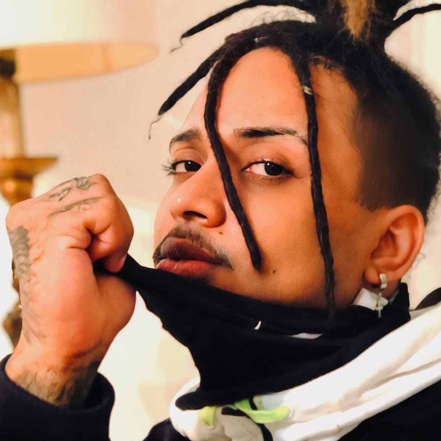 LIONEL OFICIAL - YouTube