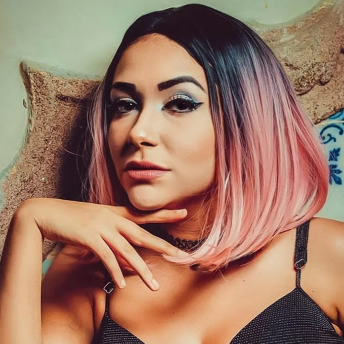 Felícia Rock Net Worth & Earnings (2025)