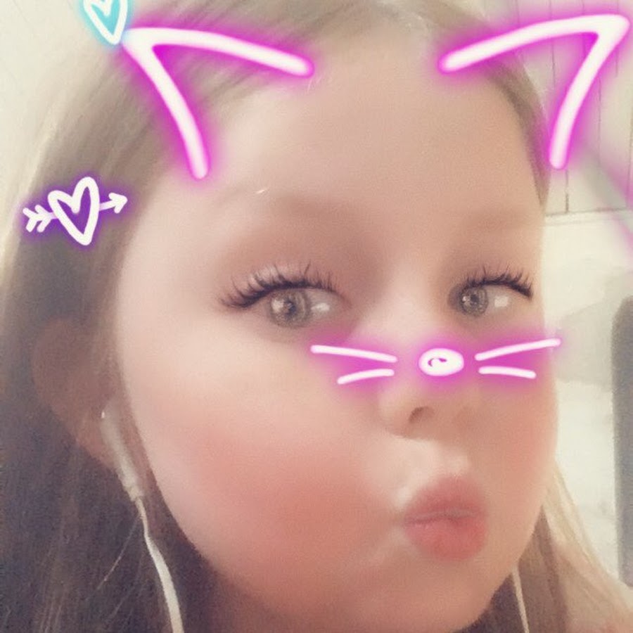Lily sofia Newton - YouTube