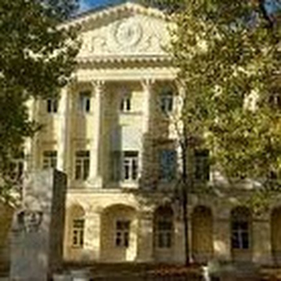 мгу медицинский институт корпус. выпускник вуза. выпускники института. мглу мориса тореза. московский международный университет москва.