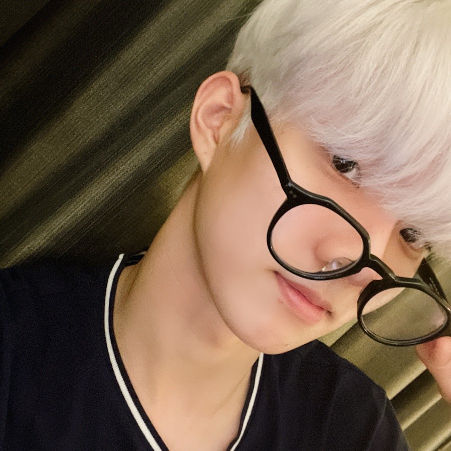 Who’s Your Bias? - YouTube