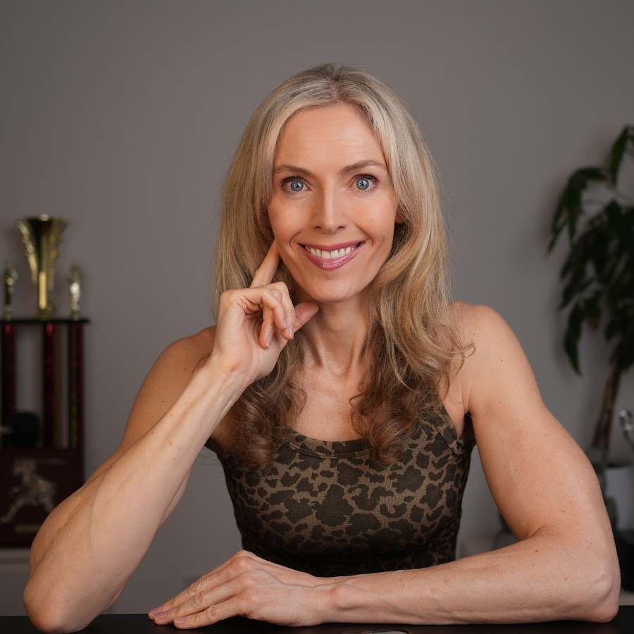 Ivana Chapman - YouTube