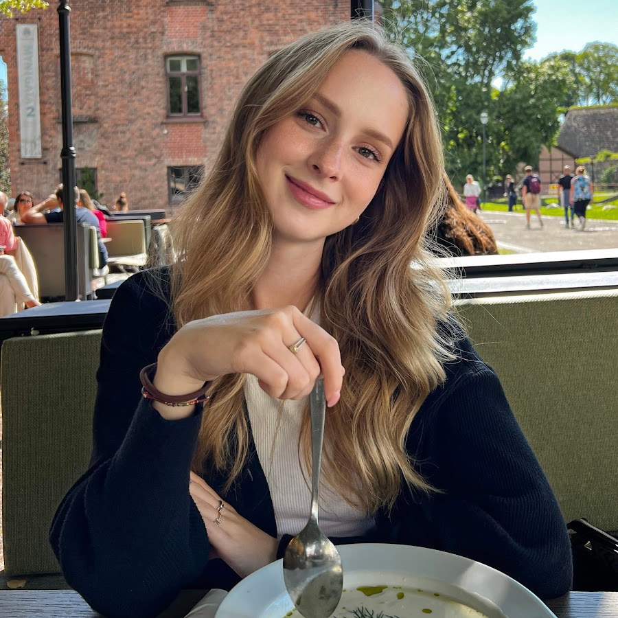 Alexandrina Samoilova - YouTube