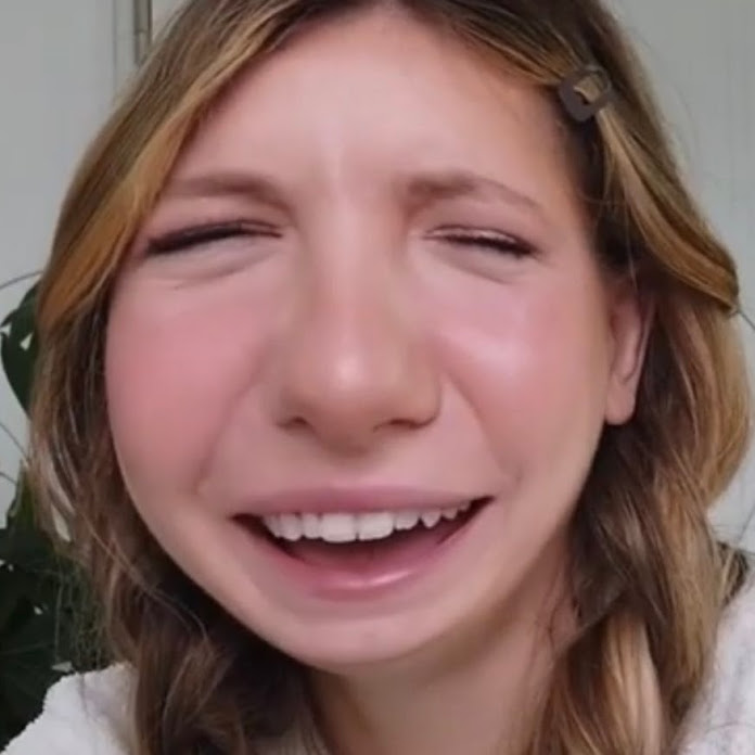 KELLY //missesvlog Net Worth & Earnings (2025)