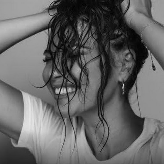 Mandy Capristo Net Worth & Earnings (2026)