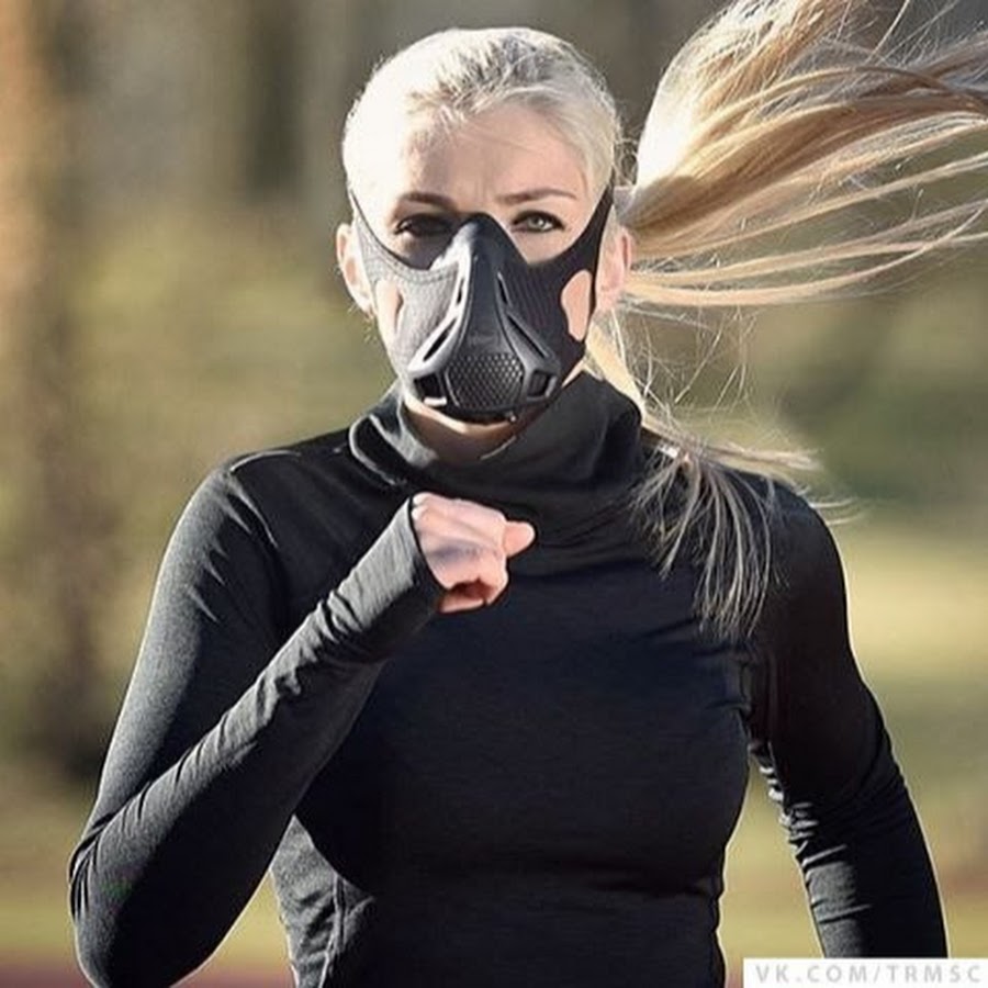 Спортсмен в маске. Противогаз m17. Противогазы тренировки. Противогаз пмк-4. Противогазы тренировки.